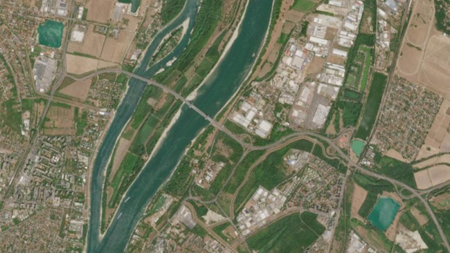 Hungary's 'Leaky Hell' Becomes Reality as Danube Dries Up, Residents Fearful