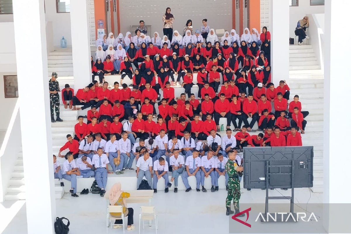 Medan People's School: Building Character for Students' Future