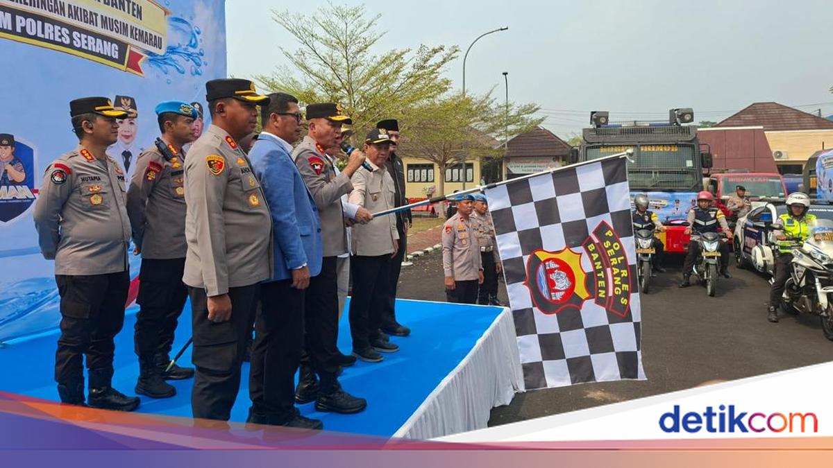 Serang Police Deploy 64 Water Trucks to Combat Drought in Six Districts