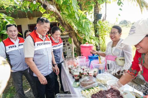 Pertamina Patra Niaga Provides Electric Agricultural Equipment to Farmers in Bali