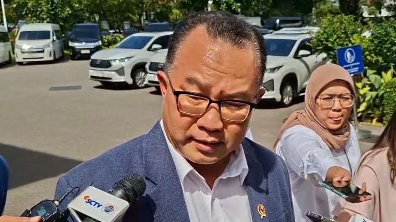 Prabowo Orders BRIN-Made Shoes, Priced Under IDR 80,000 and Made from Rubber