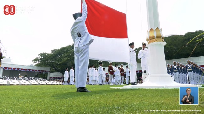 Rules for Flying the Red and White Flag According to Law, Not Carelessly!