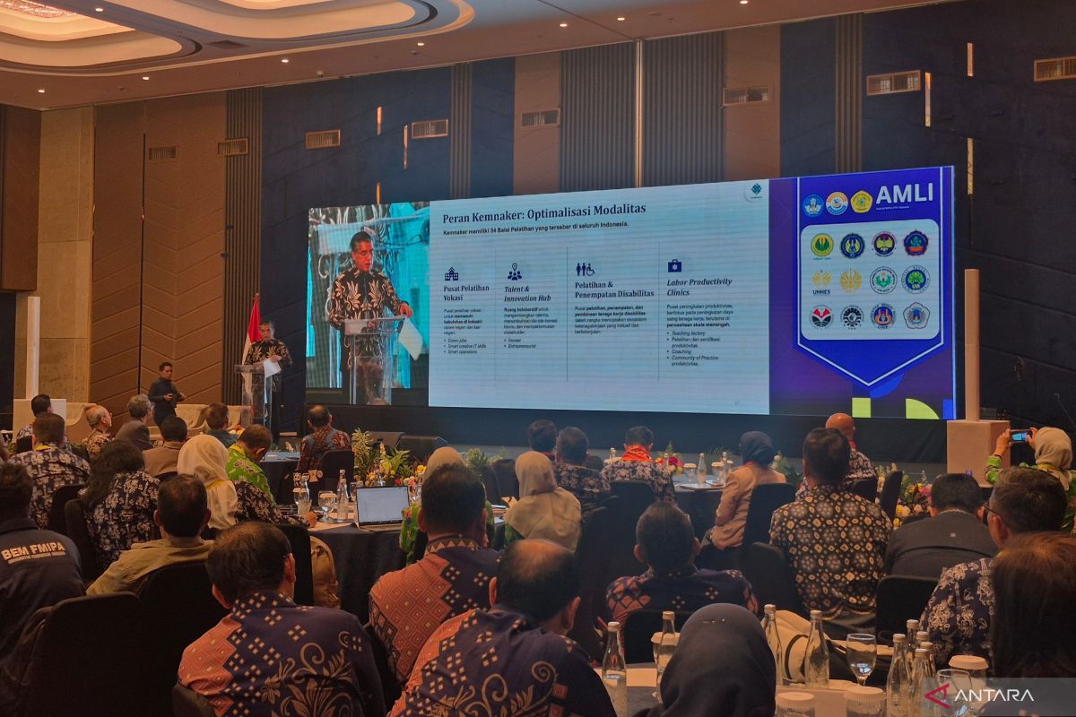 Minister Calls on Universities to Align Curricula with Industry Needs