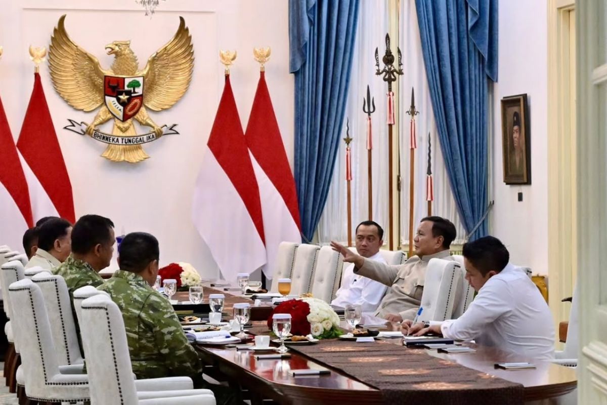 Prabowo Receives Report on TNI Programmes Supporting National Development