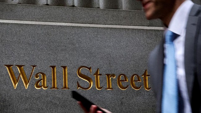 Massive Cyberattack Rocks America, Wall Street Becomes Target