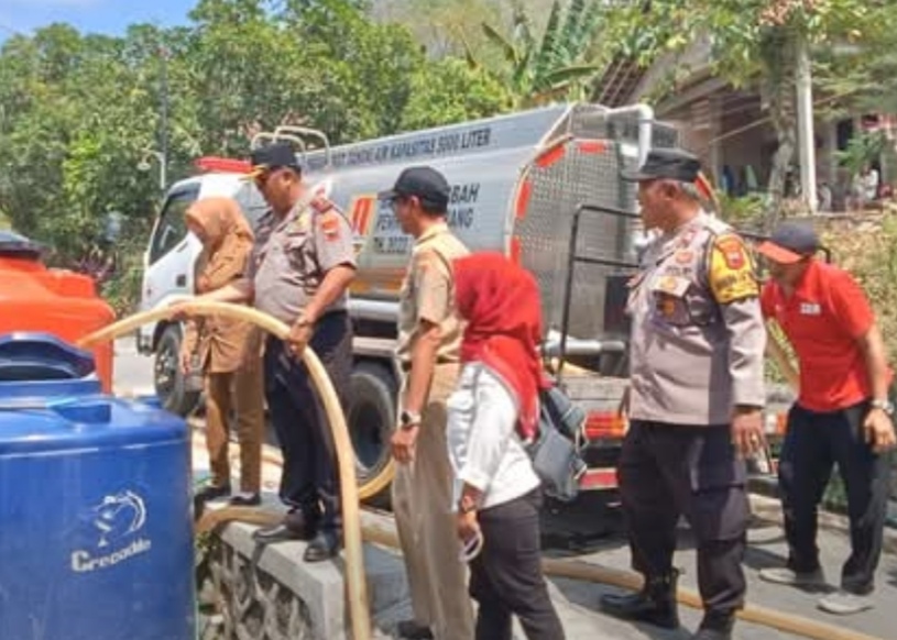 Drought in Central Java Spreads to 27 Regions, 12.2 Million Litres of Clean Water Distributed
