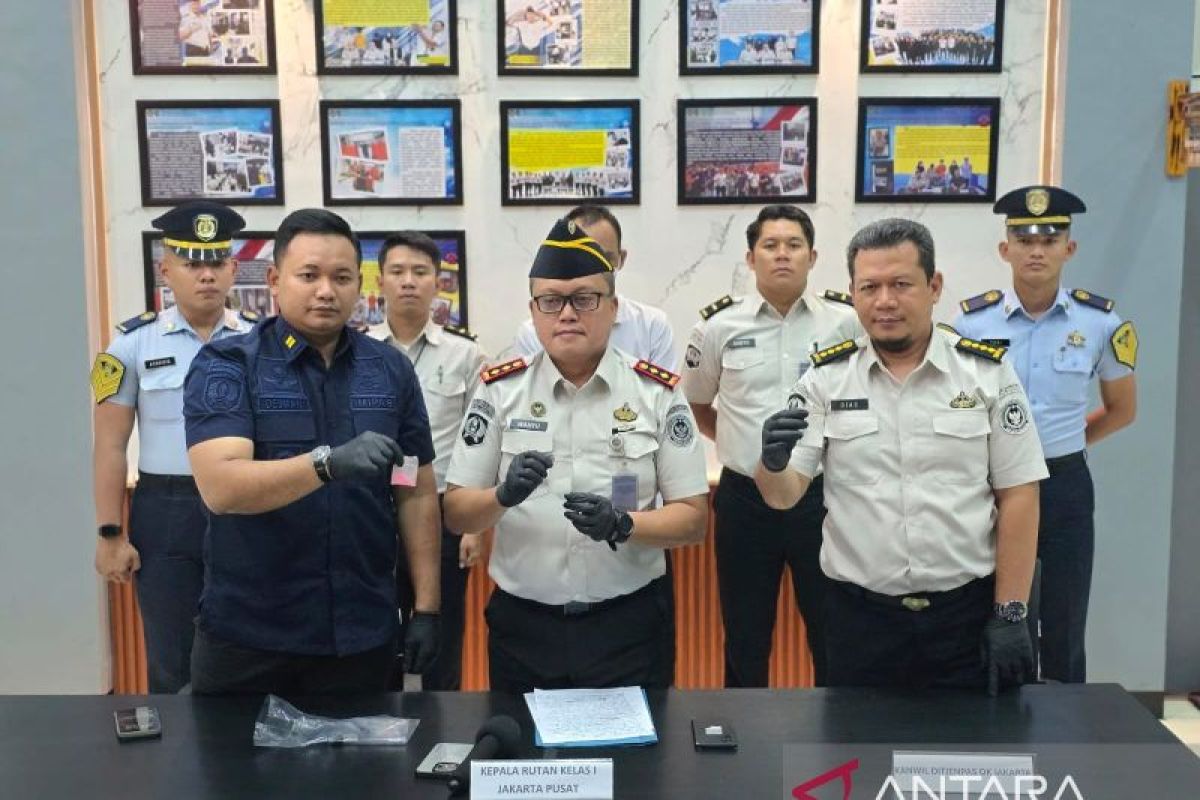 Salemba Prison Foils Smuggling of Crystal Meth and Ecstasy