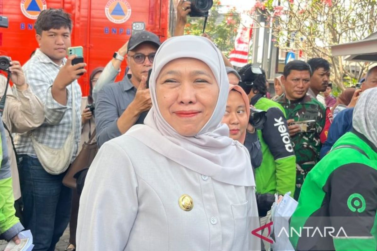 Khofifah Seeks to Deploy Water-Bombing Helicopter to Bromo by Friday