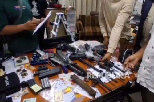 After Discovery of Hundreds of Firearms, Foundation's Legal Counsel Urges Police to Open Bunker at Private School in Jakarta