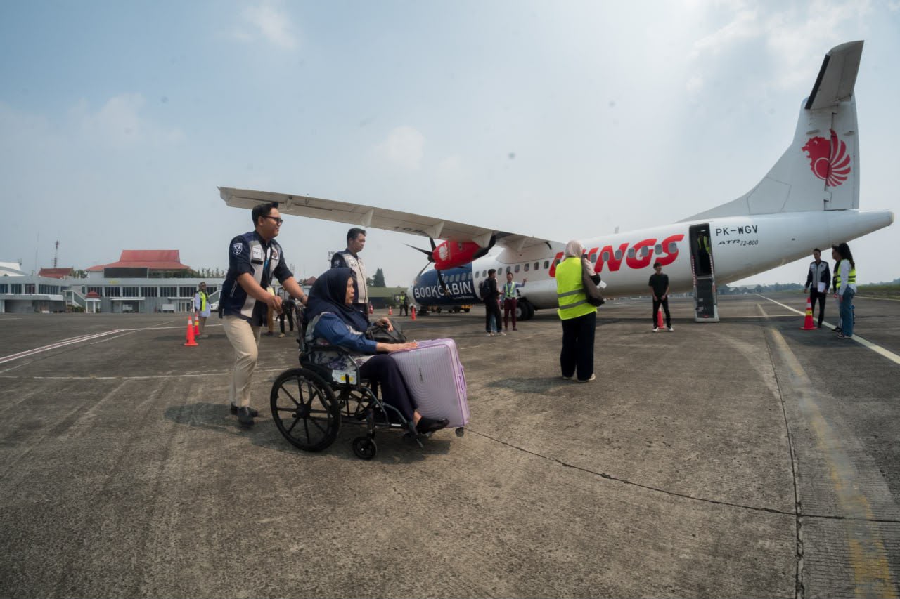 Wings Air Inaugural Bandung-Lampung Flight Takes Off