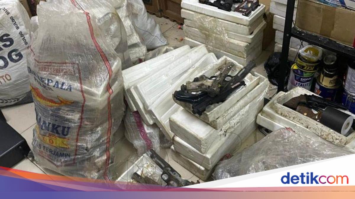 School in South Jakarta Supports Police Investigation into Discovery of Hundreds of Firearms and Drugs