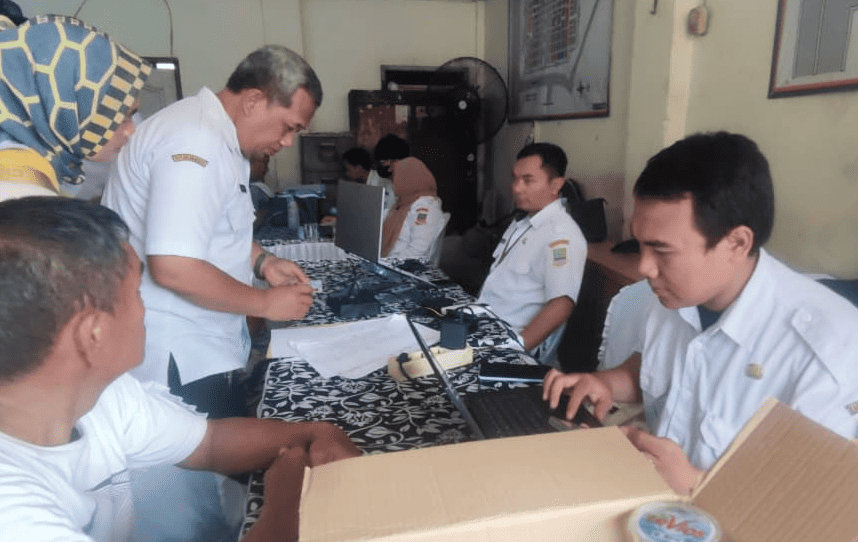 Bekasi Regency Government Provides On-Site NIB Issuance for Cikarang Market Traders
