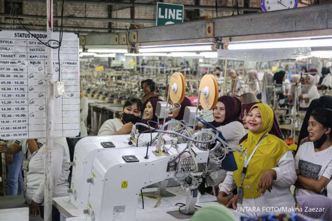 INDEF Highlights Anomaly in Employment Data Between BKPM and BPS