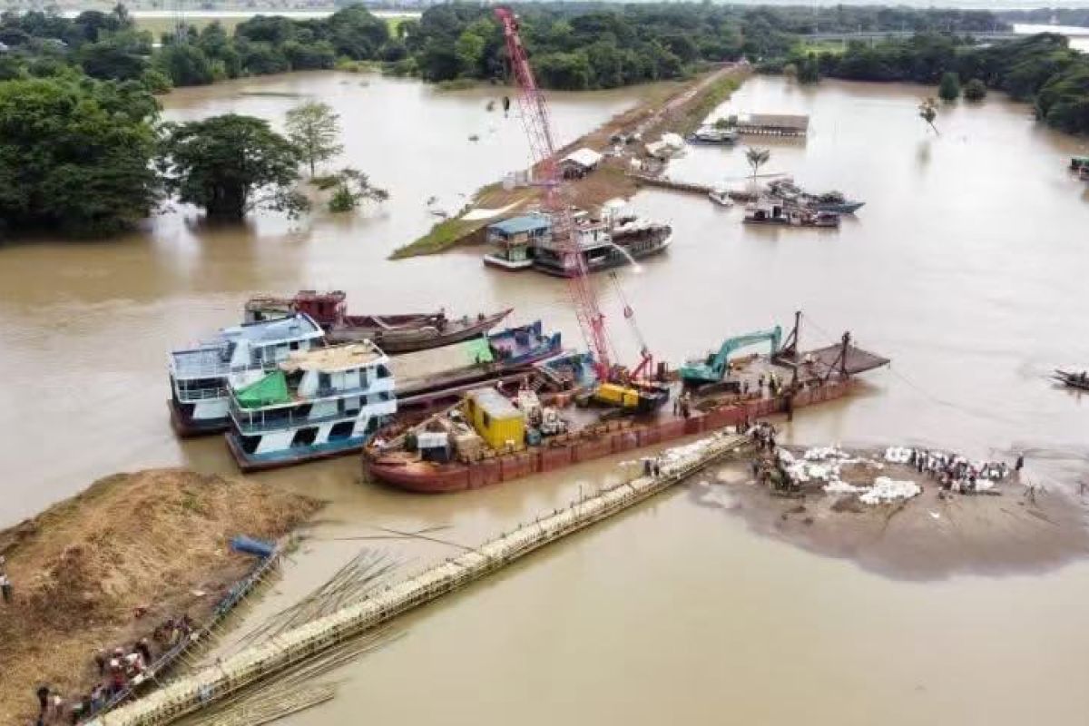 Over 40,000 Affected by Floods After Levee Breach in Myanmar