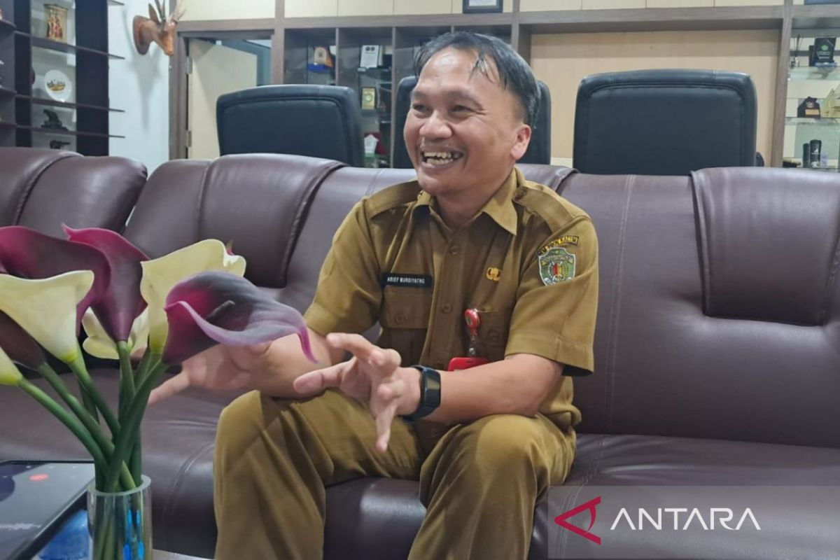 East Kalimantan Animal Husbandry Service Trains Farmers to Produce Preserved Feed Ahead of Dry Season