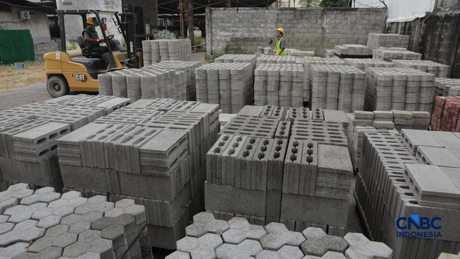 Plastic Waste Turned into Paving Blocks, Supporting Waste Reduction Targets