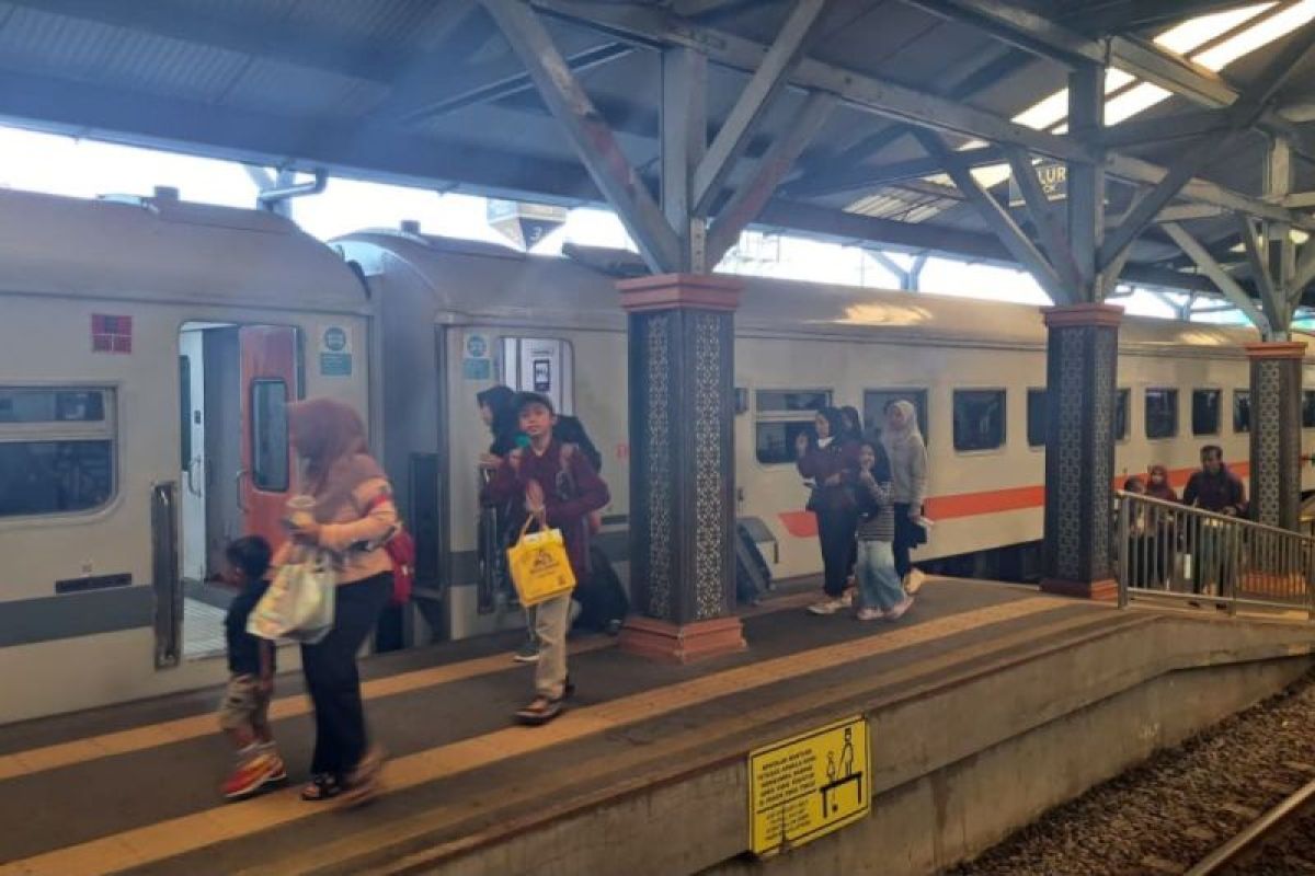 KAI's Surabaya Commuter Network Serves Over 10 Million Passengers in First Seven Months of 2026