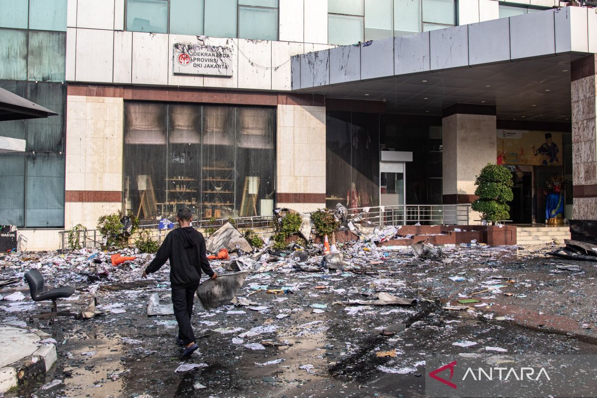Jakarta sets up backup traffic system after command center fire