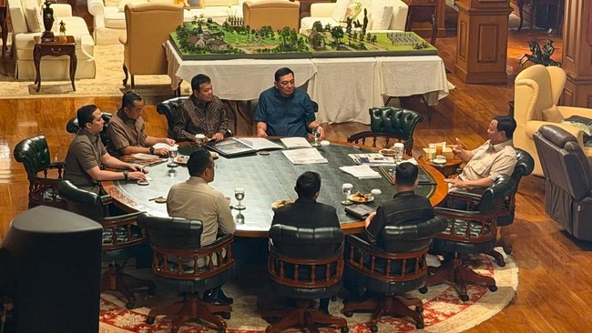 Prabowo Summons Pertamina CEO to Discuss B50 and Streamlining Subsidiaries