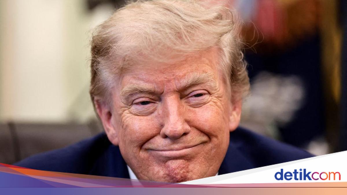 US Senator Says Trump Has Lost the War Against Iran