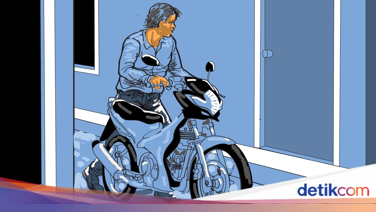 Two Men Arrested in Denpasar for Stealing Woman's Vespa by Posing as Debt Collectors