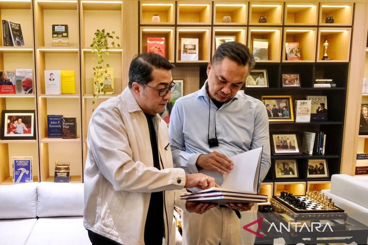 Govt backs development of book cafes to boost creative economy