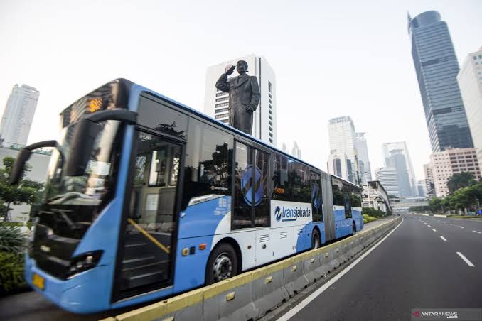 Pramono Targets Transjakarta to Serve Thousand Islands by 2027