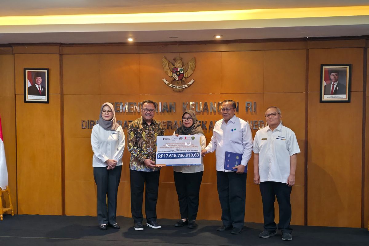 Jasindo-Led Consortium Pays Rp 17.6 Billion Claim to Religious Affairs Ministry
