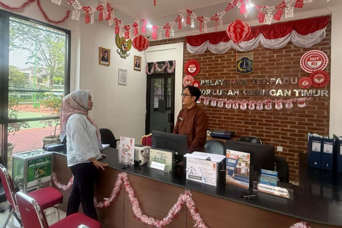East Kuningan Subdistrict Office Decorated with Recycled Ornaments for Independence Day
