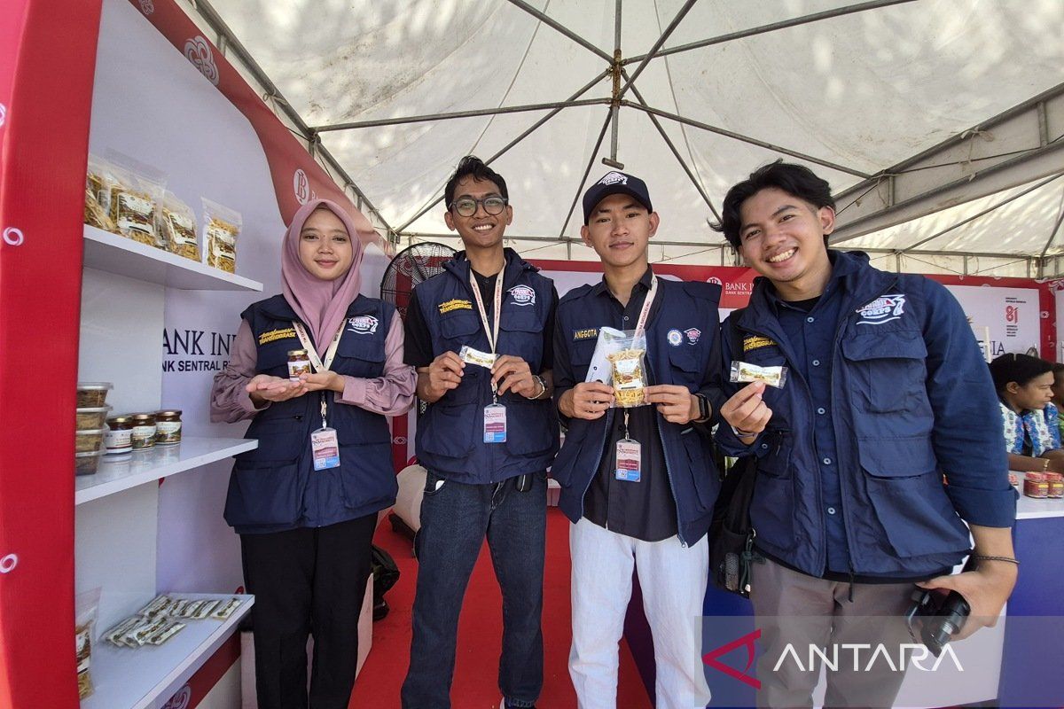 Patriot Expedition Team Trains Manokwari MSMEs to Process Matoa into Dodol