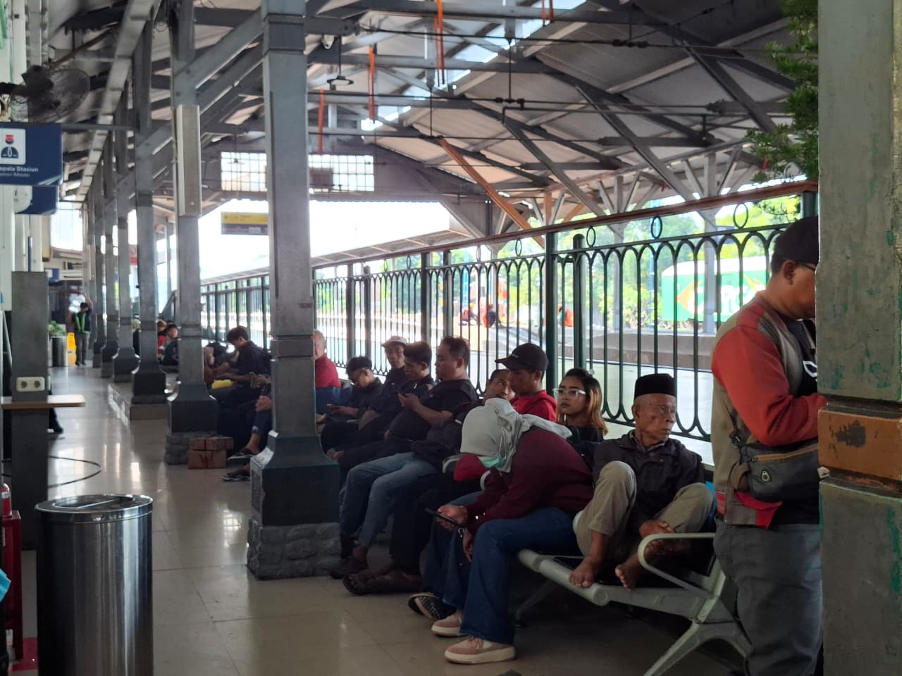 Nearly 300,000 Passengers Use Agglomeration Trains at Tegal Station