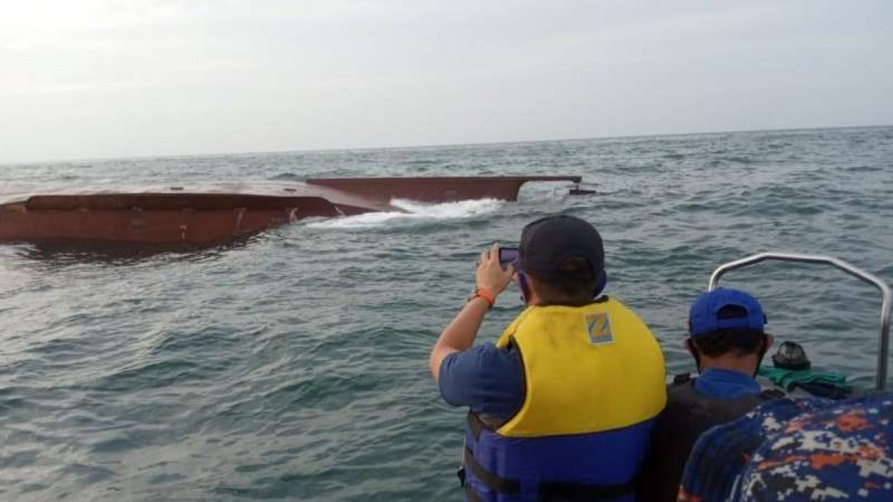 Four Missing After Cargo Ship Collides with Fishing Vessel in Bintan Waters