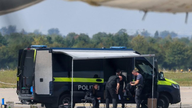 Germany Faces Threat of Major War, Government Prepares