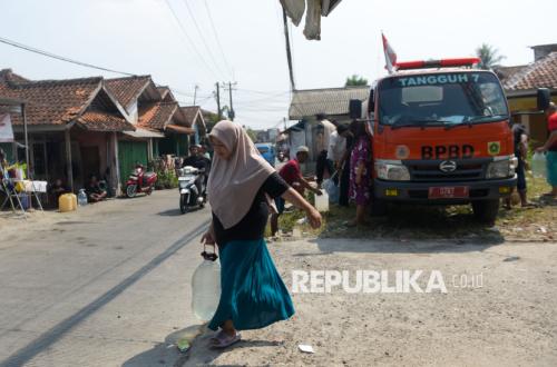 31 Subdistricts in Bogor Regency Hit by Drought, Government Distributes 1.8 Million Litres of Clean Water