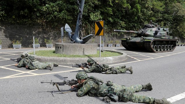 Taiwan Holds War Drills with Attack Sirens and Tanks Amid China Threat