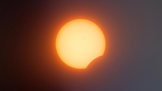 BMKG Reveals Timing of Total Solar Eclipse on 12 August Passing Indonesia