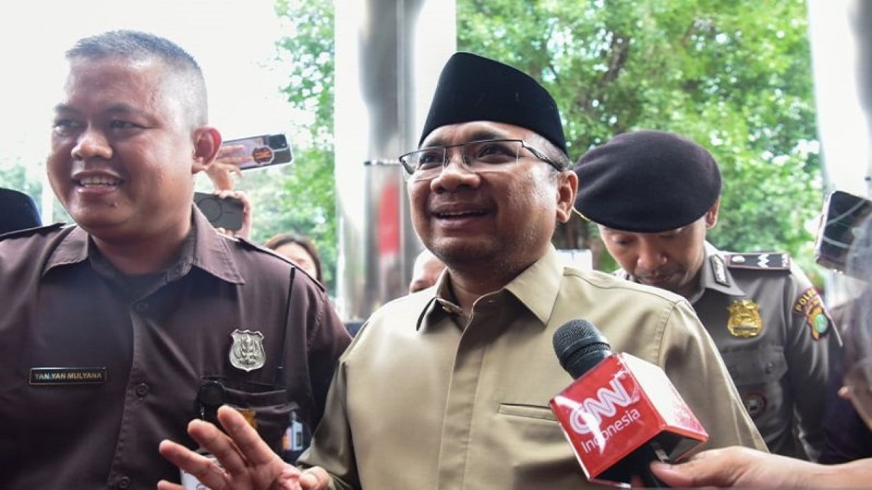 Yaqut Indicted for Causing Rp622 Billion in State Losses in Hajj Quota Corruption Case