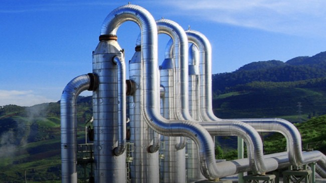 Indonesia's Petrochemical Sector Shows Two Faces: Who Laughs and Who Cries Amid War?