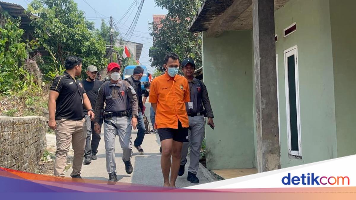 Police Reconstruct Mutilation Case of Man in Depok, Suspect Saepul Presented