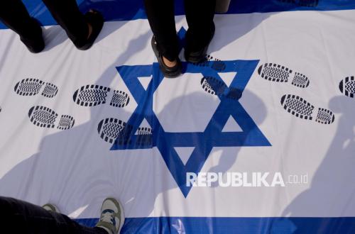 Israelis Increasingly Reluctant to Stay, Exodus Sentiment Surges