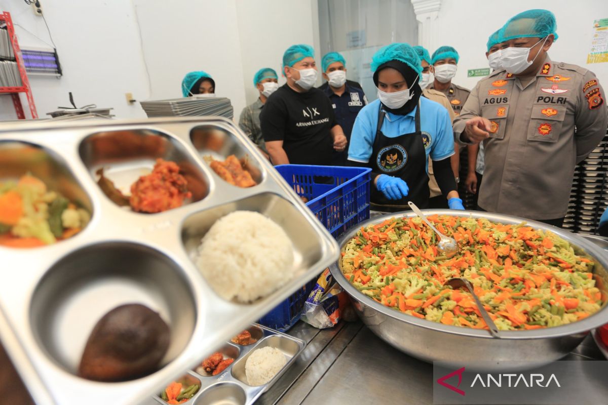 Fact check: 'ATM MBG' card for distributing free meal funds to students is a hoax