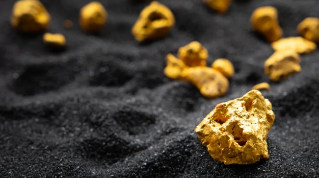 Indonesia's Gold Reserves Rank 4th Globally, Production Lags Behind