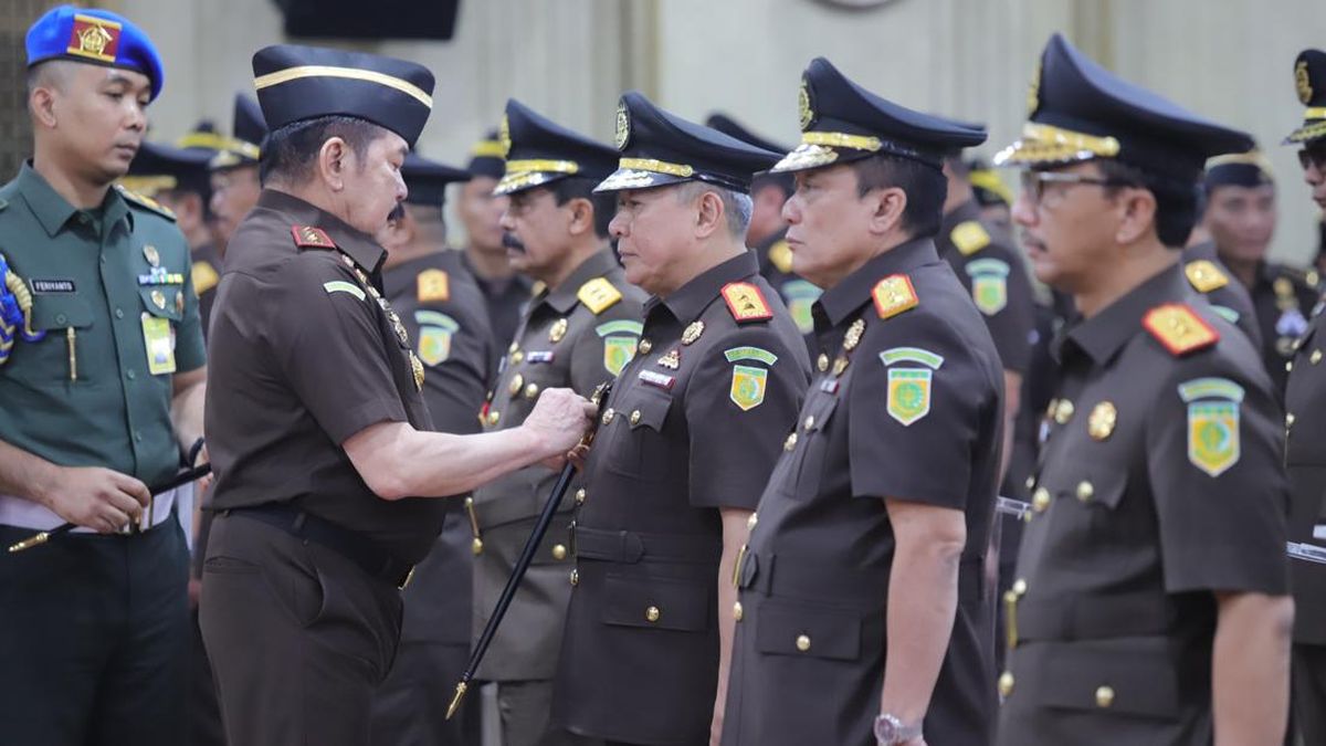 Attorney General Swears in 15 New High Prosecutors