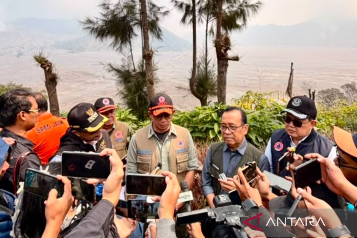 Coordinating Minister Pratikno Denies Resignation Rumours Amid Bromo Fire Duties