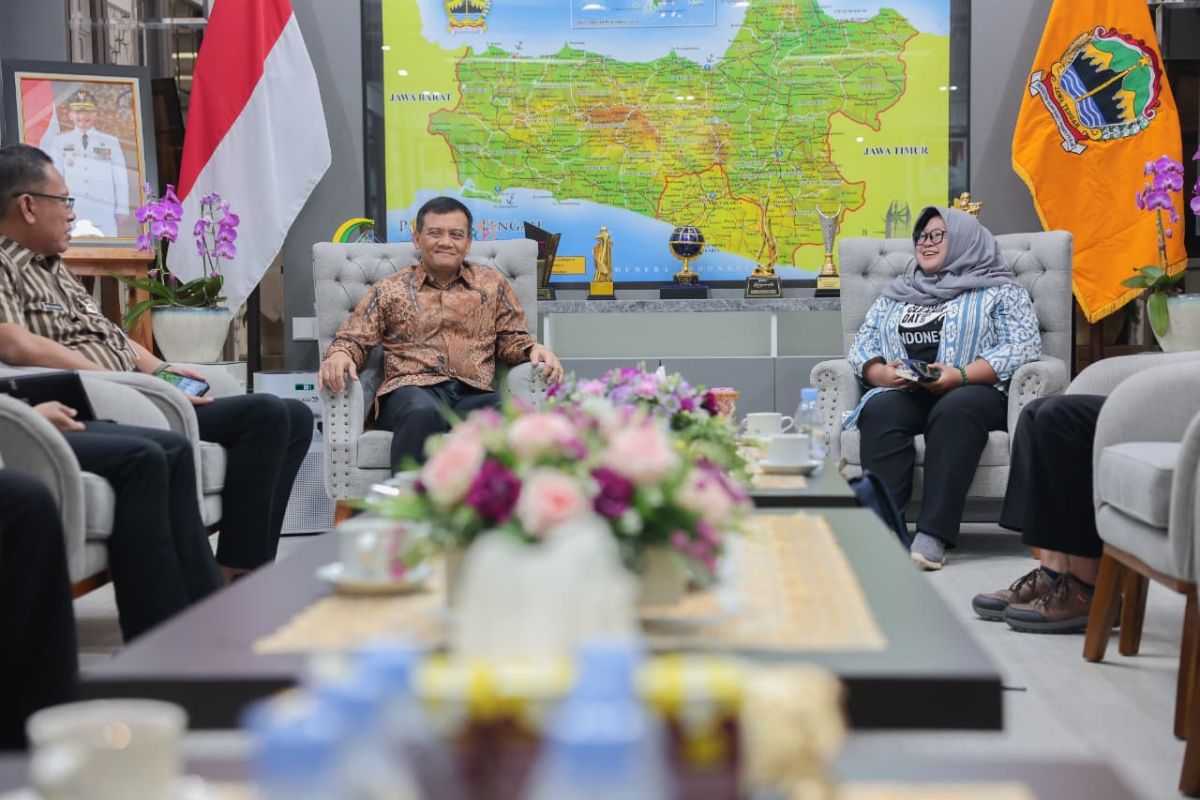 Central Java Governor: Waste Management Requires Collective Action