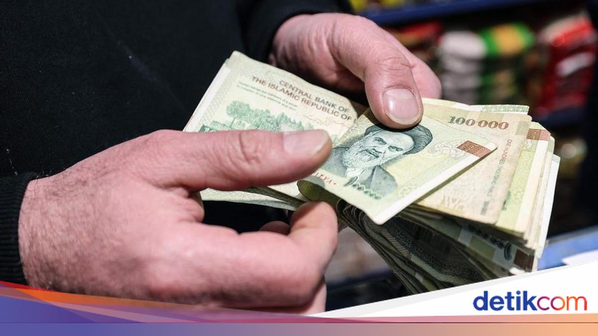 War Deepens Iran's Economic Crisis, Middle Class Increasingly Squeezed