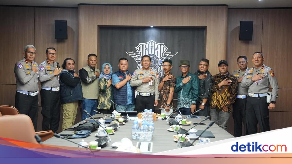 Traffic Police Chief Invites Online Motorcycle Taxi Drivers to Become Road Safety Pioneers