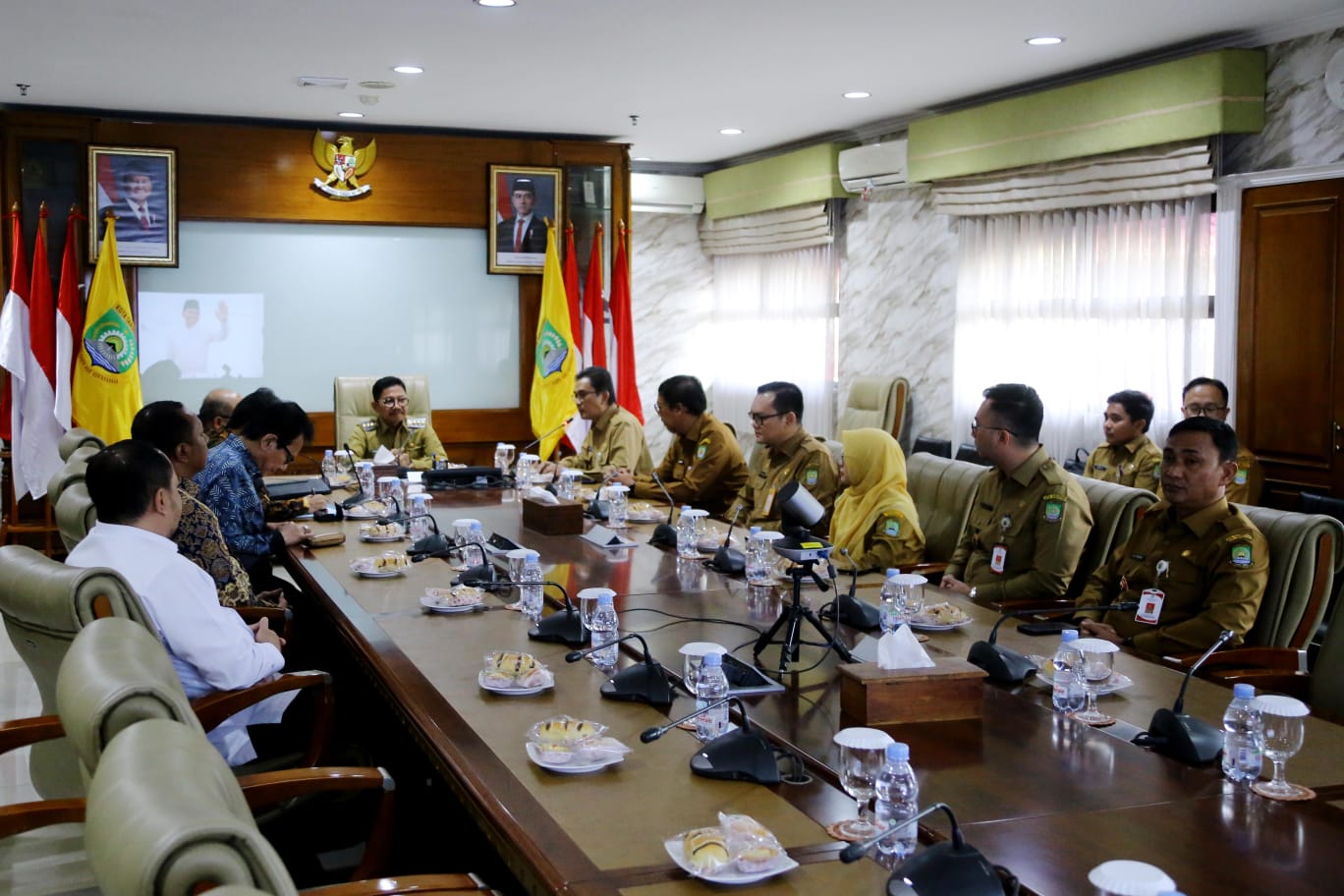 Tangerang Mayor Welcomes Ministry Team for Investment Service Performance Review