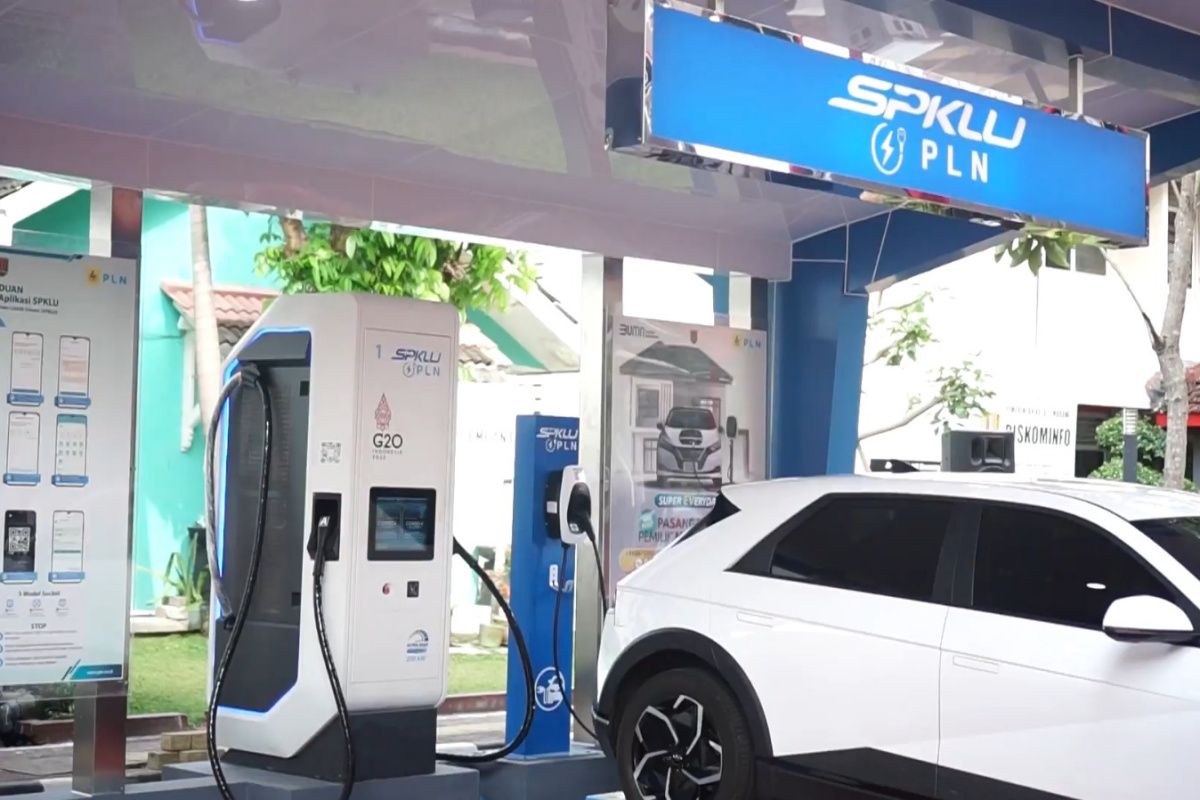 Government Synergises with Stakeholders to Accelerate EV Charging Station Development