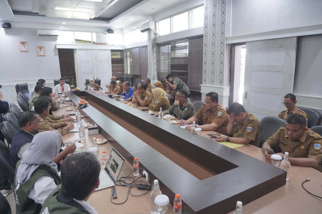 Garut Regency on High Alert for Mount Guntur Forest Fires After 13 Hectares Scorched